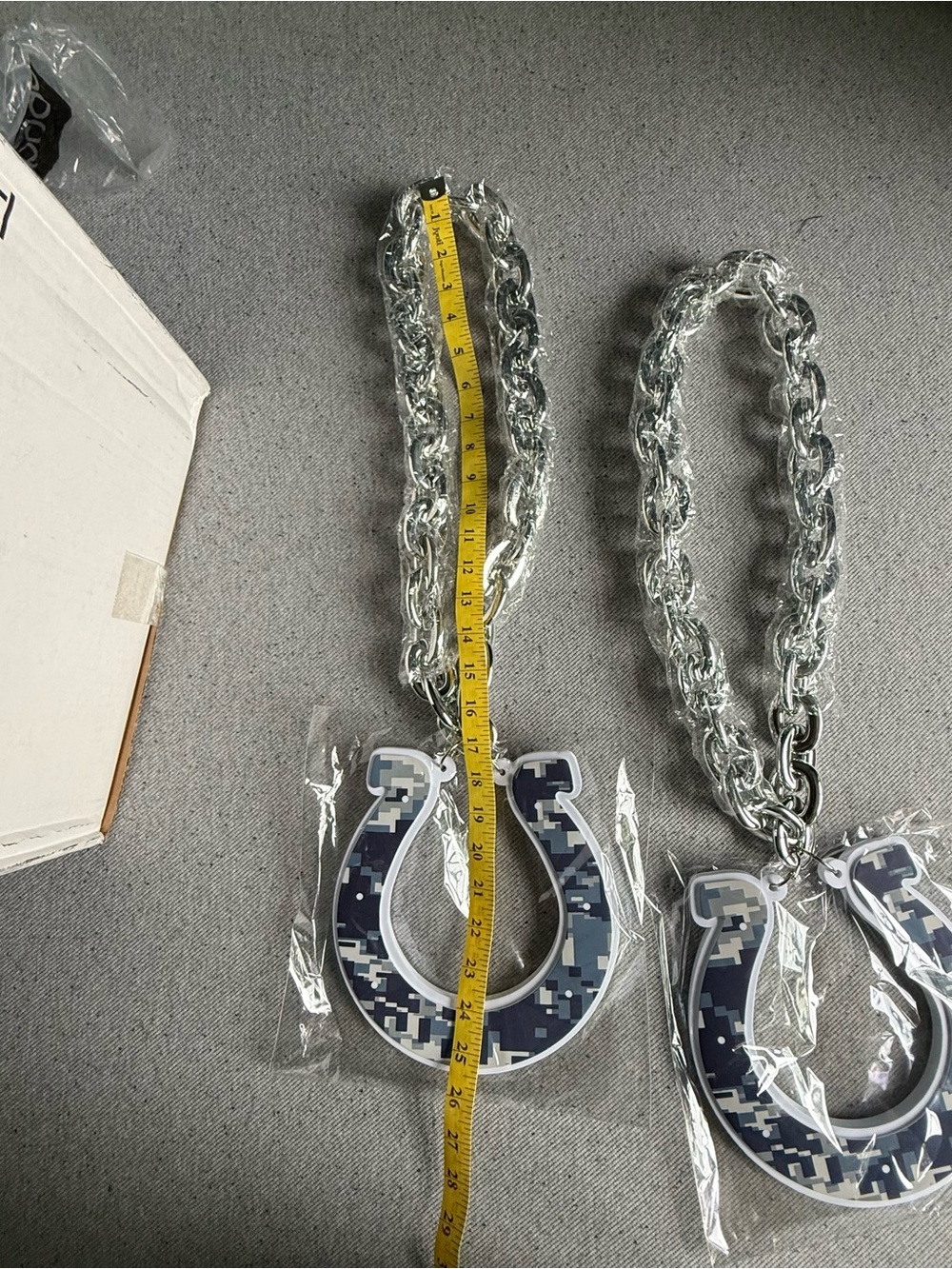 NFL Colts Commemorative Chain & Pendant - set of 2 - Picture 5 of 6